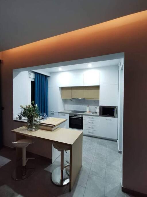 Live Minimal Apartment Athens Ngoại thất bức ảnh