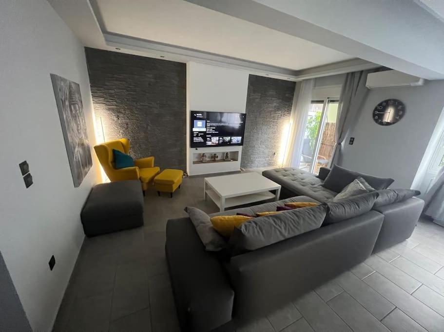 Live Minimal Apartment Athens Ngoại thất bức ảnh